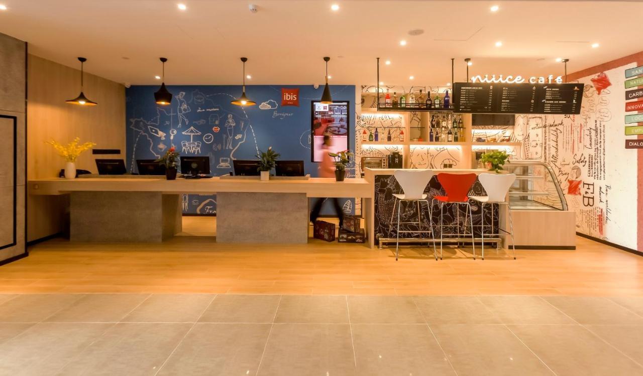 ibis Zhengzhou Longhai Road Exterior foto
